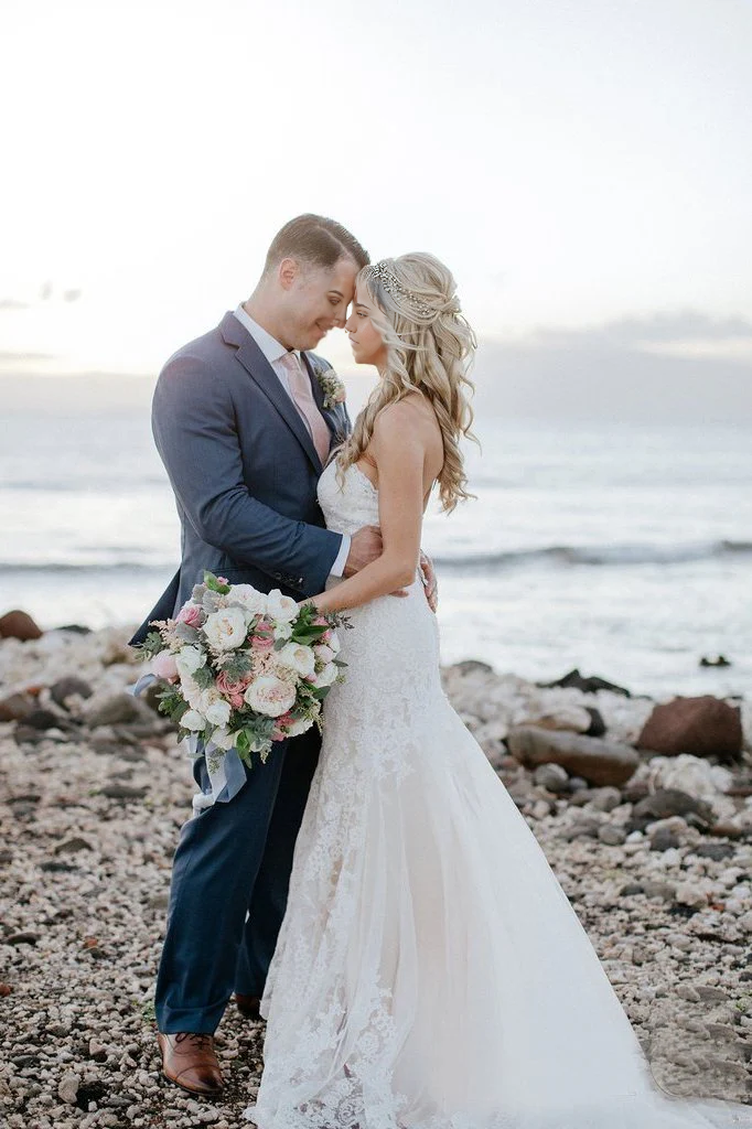 Vestidos de novia de encaje con escote corazón y cola de sirena